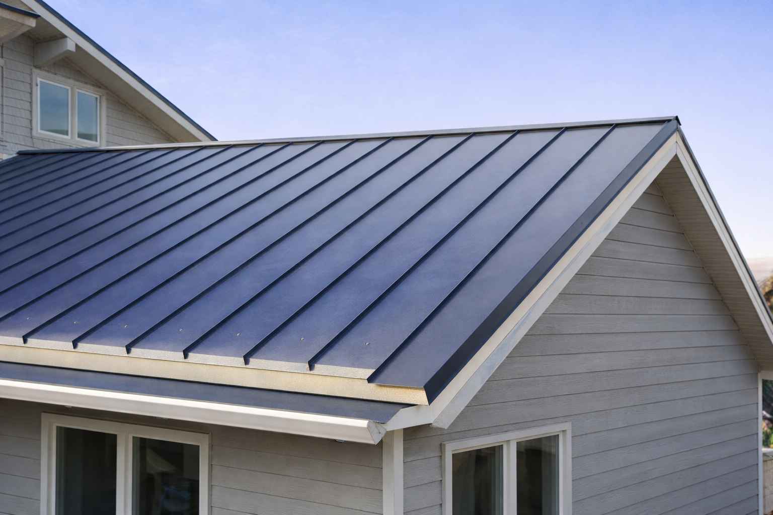 Производство кровельных сэндвич-панелей 80 мм